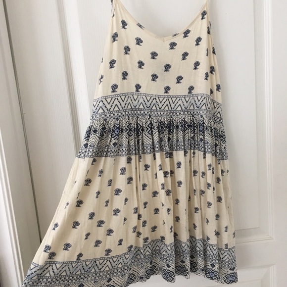 Forever 21 Dresses & Skirts - Ditsy Floral Dress